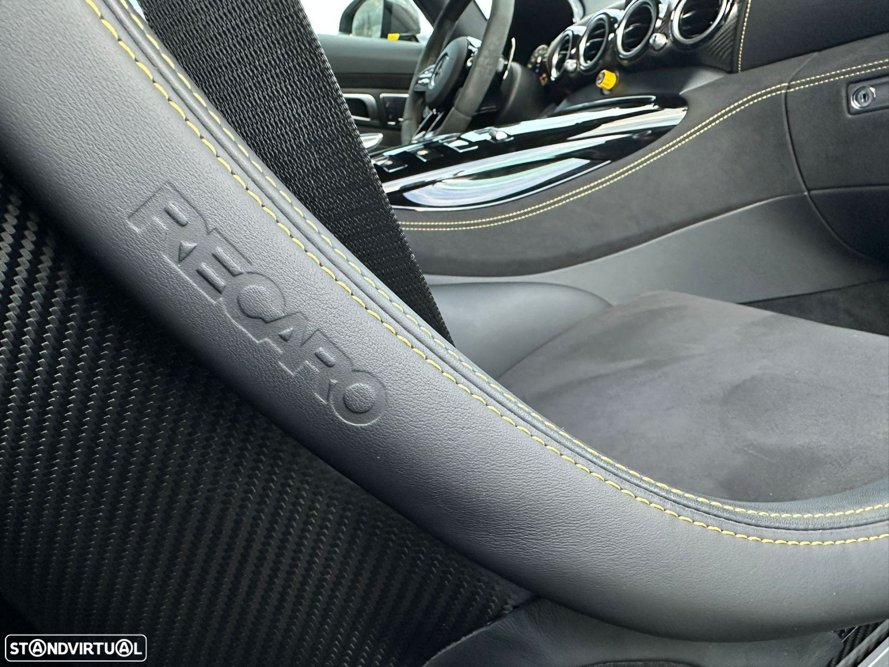 Mercedes-Benz AMG GT R - 55