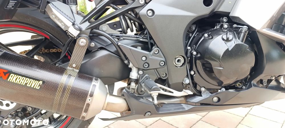 Kawasaki Ninja 1000 SX - 25