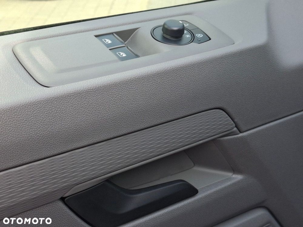 Volkswagen Transporter - 18