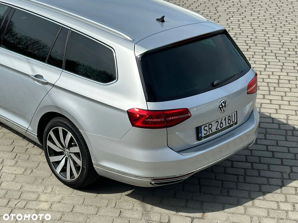 Volkswagen Passat 2.0 TDI Bi-Turbo BMT 4Mot Highline DSG - 20