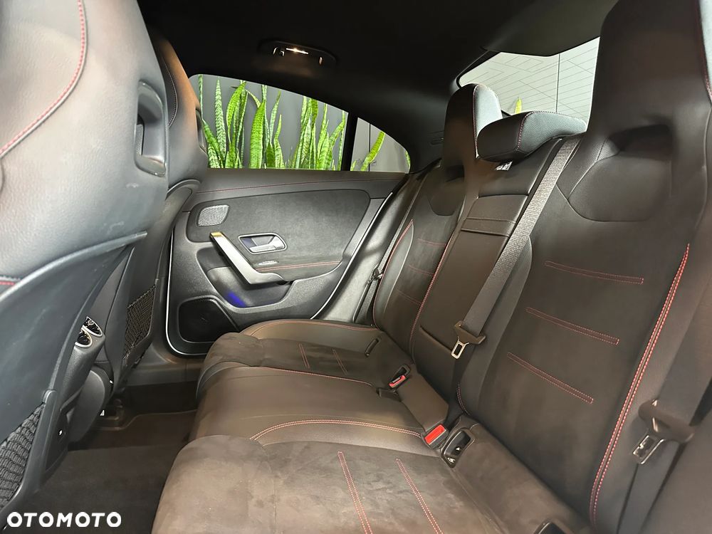 Mercedes-Benz CLA 200 mHEV AMG Line 7G-DCT - 13