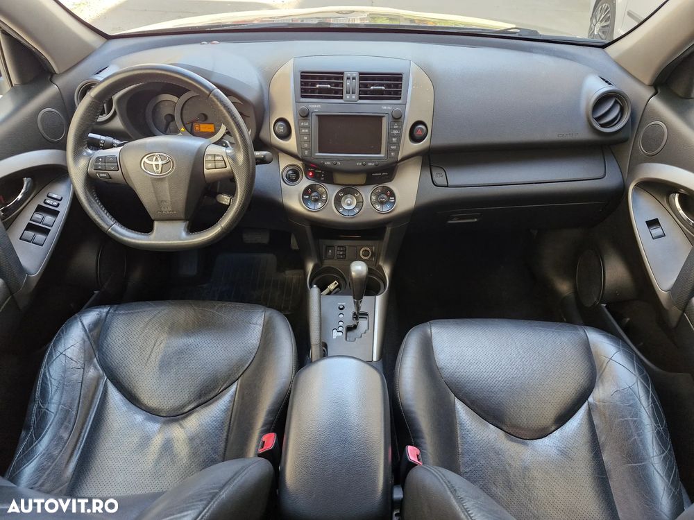 Toyota RAV4 2.2 D-4D 4x4 Automatik Executive - 9