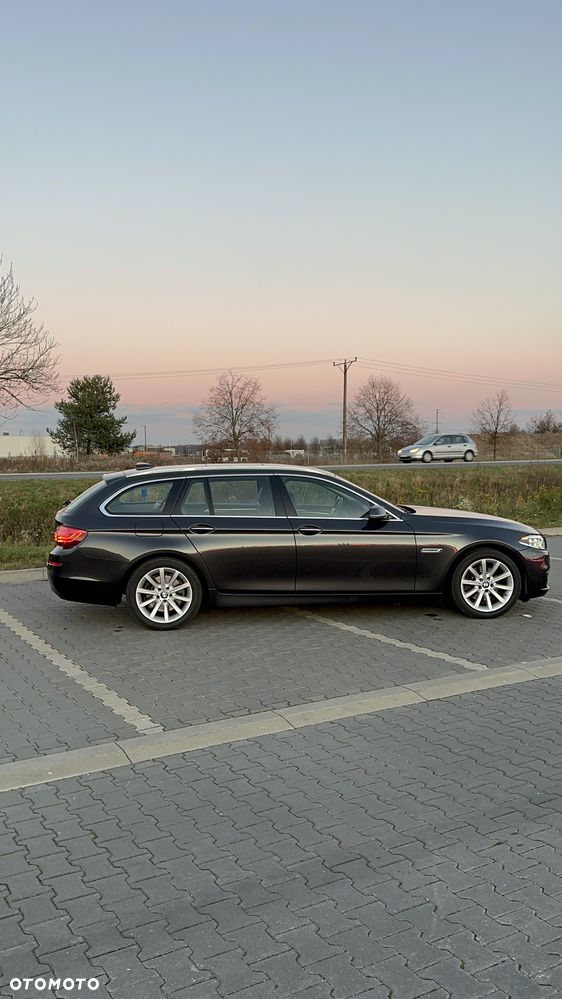 BMW Seria 5 520d Luxury Line - 12