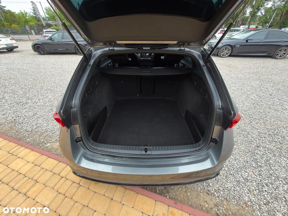 Skoda Octavia 2.0 TDI DSG RS - 17