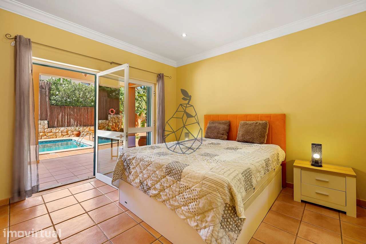 South-Facing Luxury Family Villa (340 m²) with Saltwater Pool  and Pro - Grande imagem: 4/60