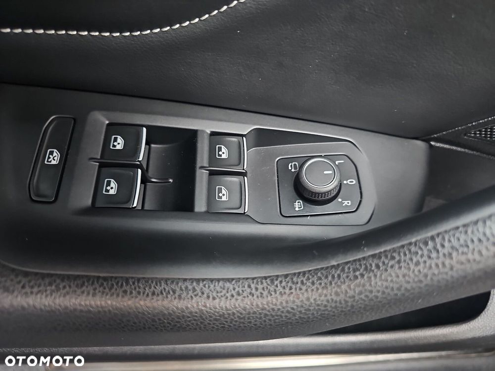 Volkswagen Passat - 21