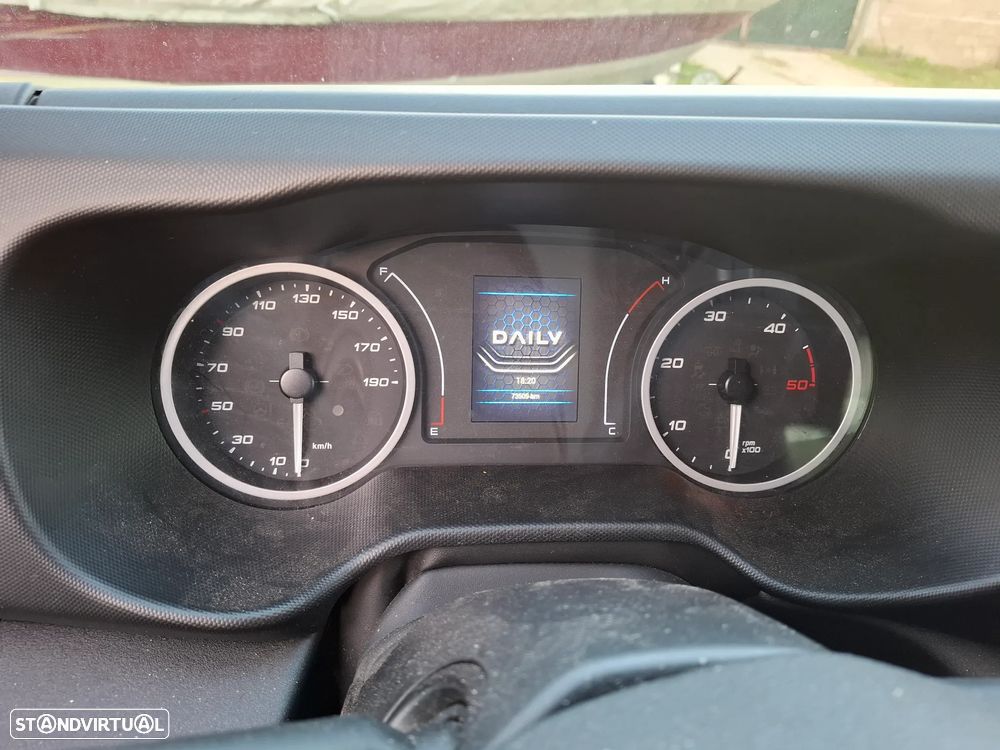 Iveco Iveco 35.18 cx fechada plat e elevatoria e cx aut - 3