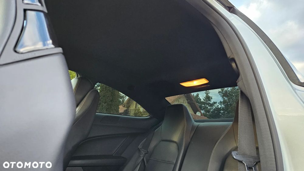 Mercedes-Benz Klasa C 180 CGI BlueEff - 23