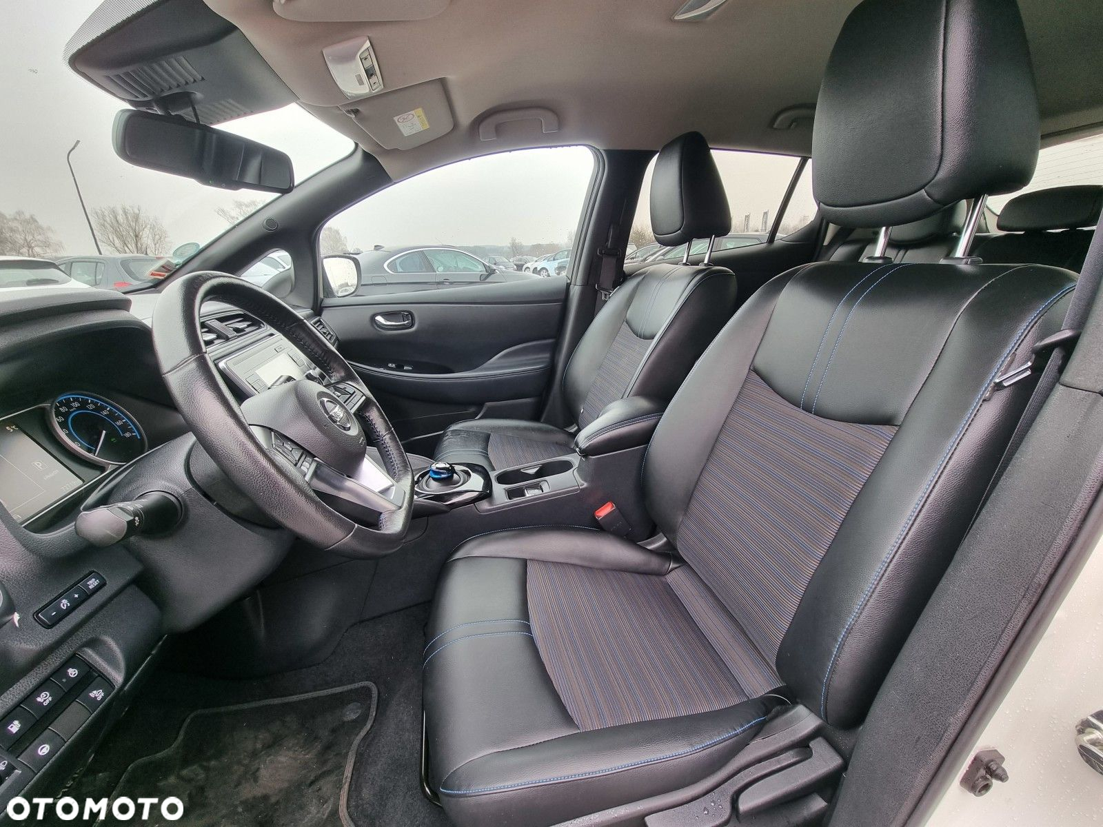 Nissan Leaf - 15