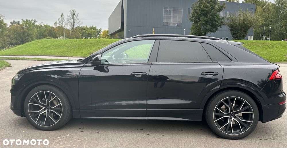 Audi Q8 - 9