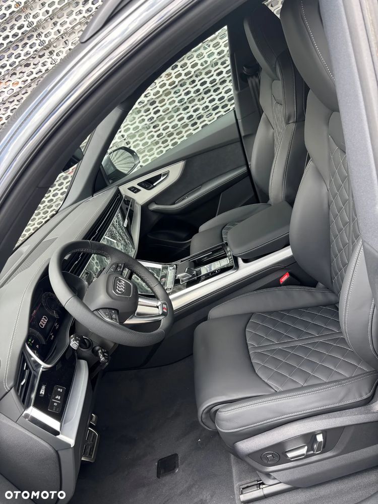 Audi Q8 55 TFSI e PHEV Quattro Tiptronic - 9