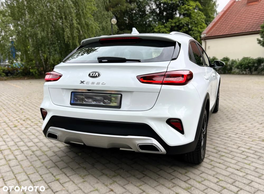 Kia XCeed 1.6 CRDi Eco-Dynamics+ (48V Mild-Hybrid) VISION - 17