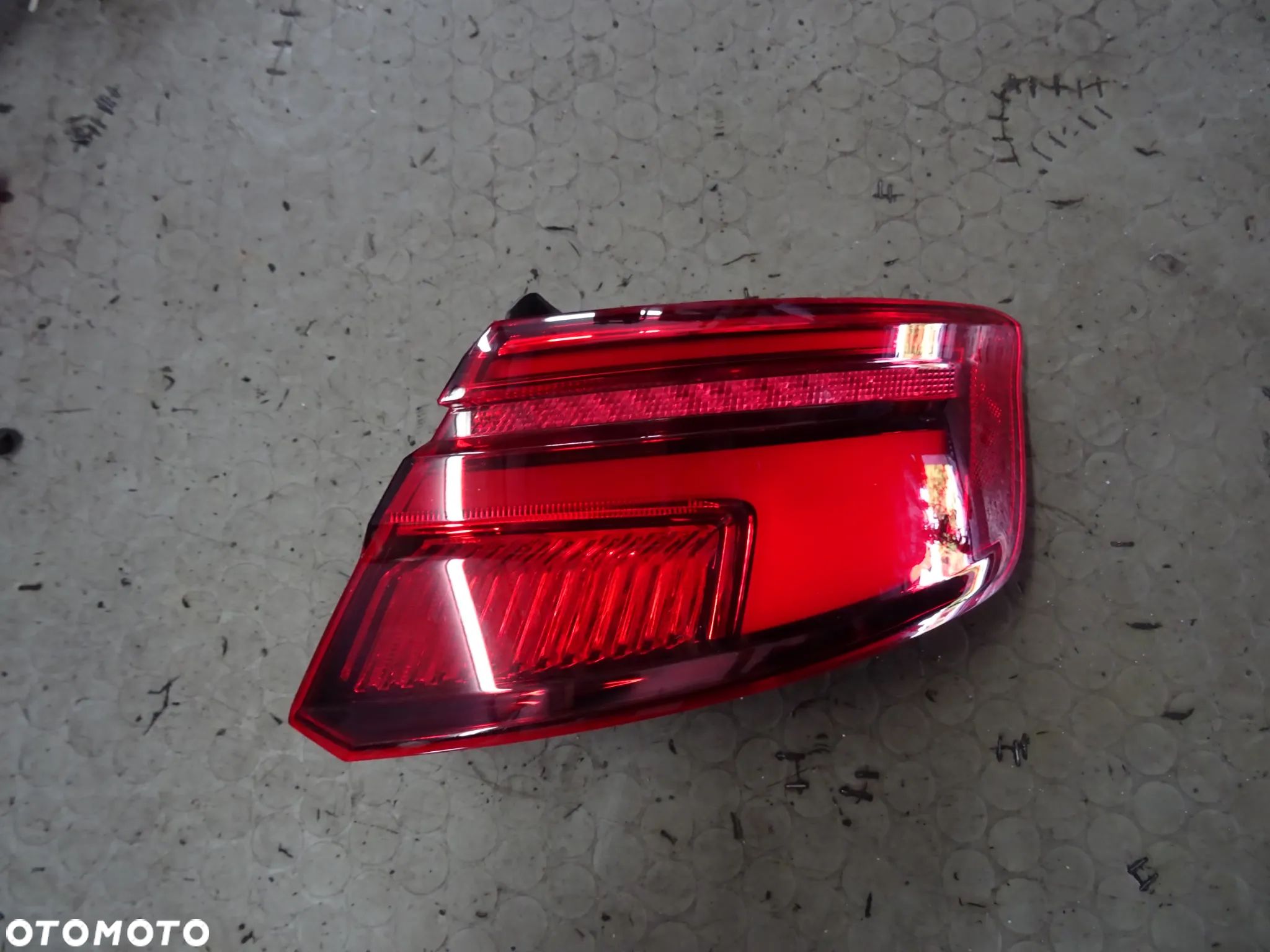8V4945092 Lampa tyl prawa LED Audi A3 8V LIft Sportback  czesci - 1