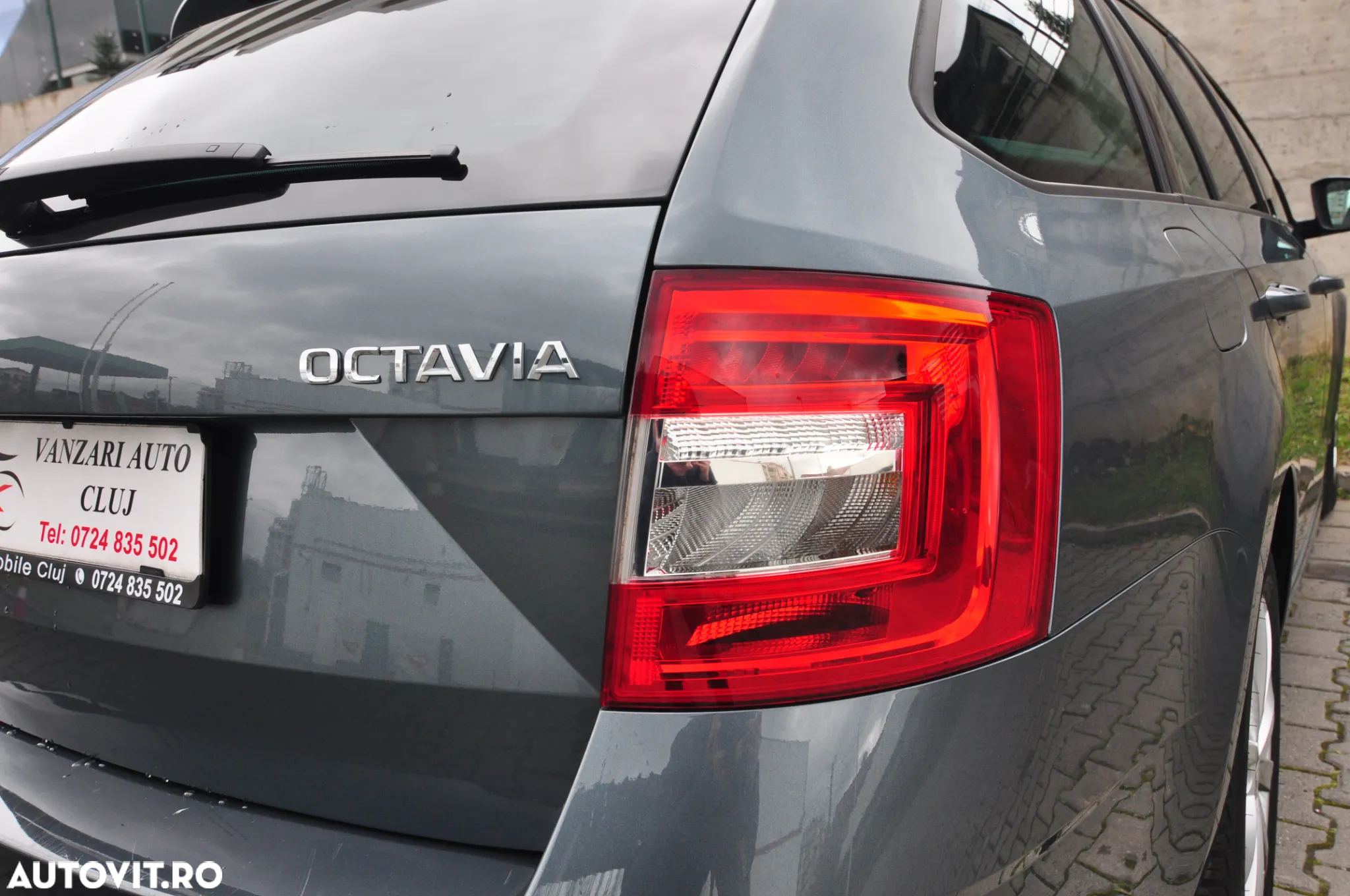 Skoda Octavia Combi Diesel 2.0 TDI Ambition - 13