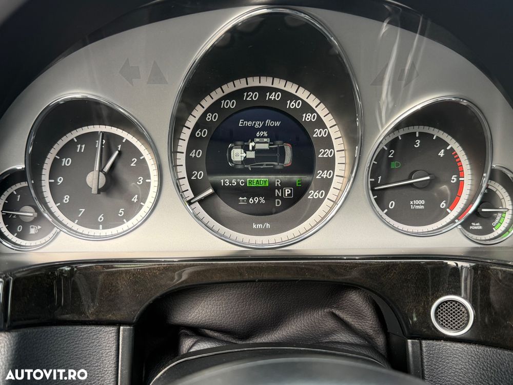 Mercedes-Benz E 300 BLUETEC HYBRID 7G-TRONIC Avantgarde - 8