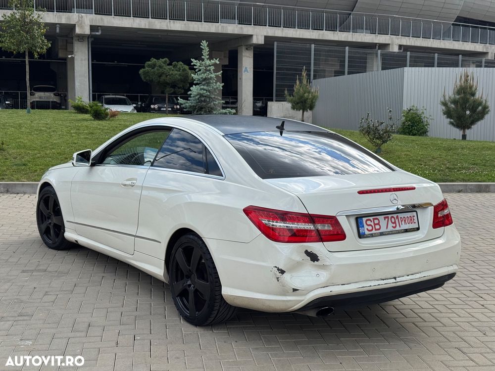 Mercedes-Benz E 220 CDI DPF BlueEFFICIENCY 7G-TRONIC Avantgarde - 14
