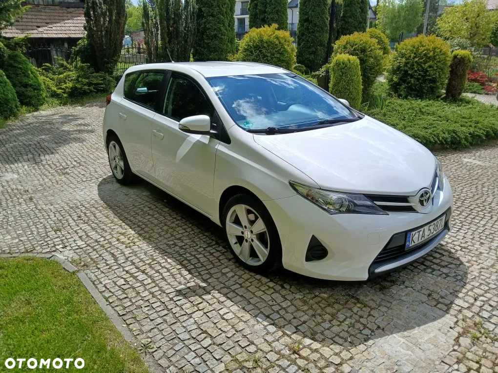 Toyota Auris 1.33 Dual-VVT-i Design Edition - 6
