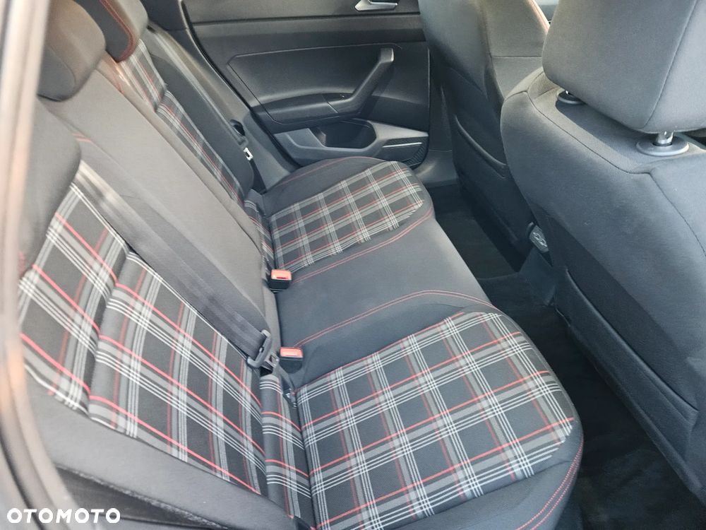 Volkswagen Polo 2.0 TSI DSG GTI - 20