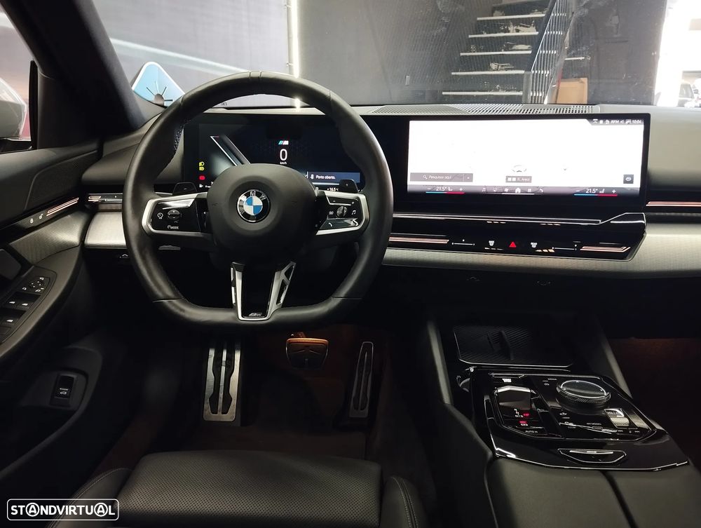 BMW 520 d Pack Desportivo M - 15