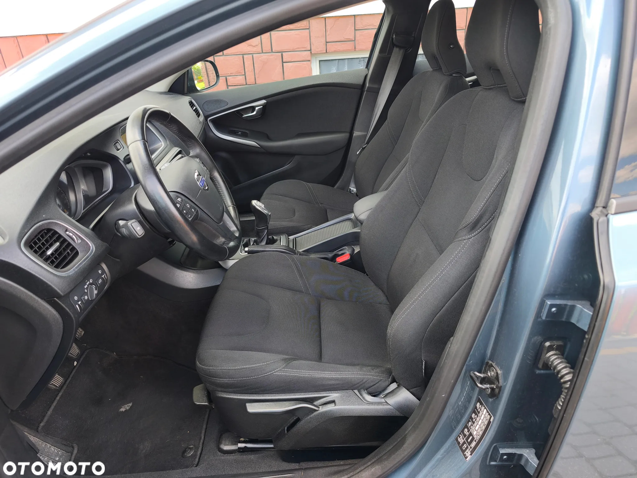 Volvo V40 D2 Momentum - 13