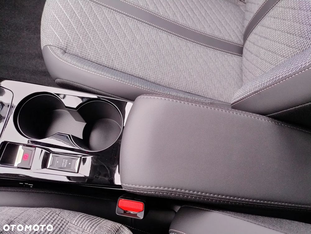 Peugeot 208 Allure - 23