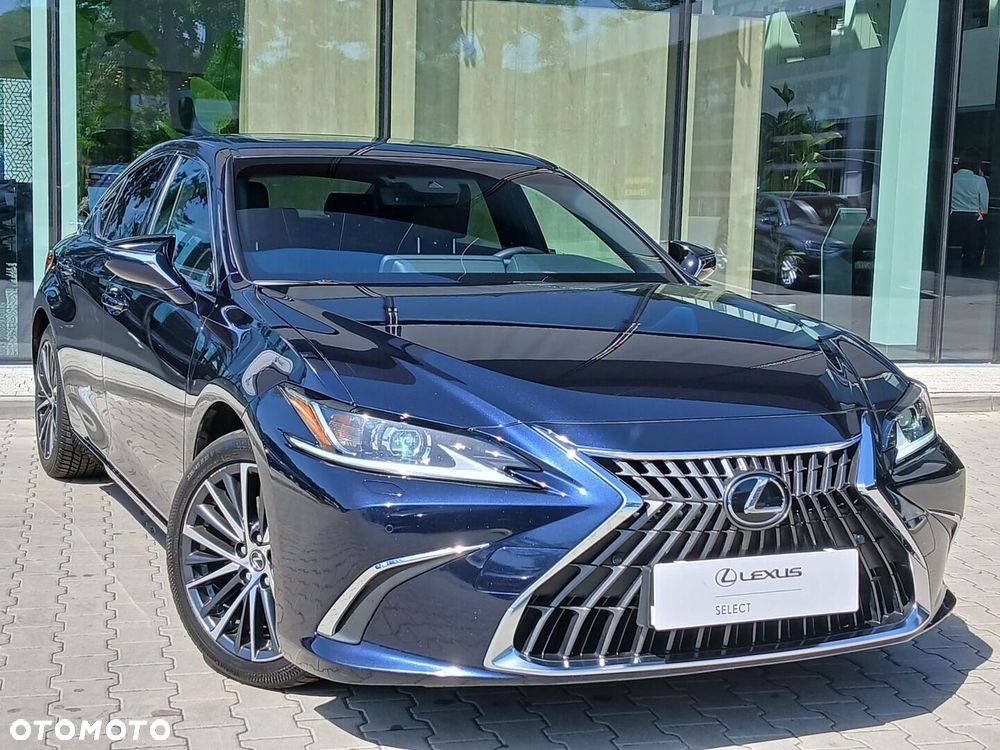 Lexus ES - 10