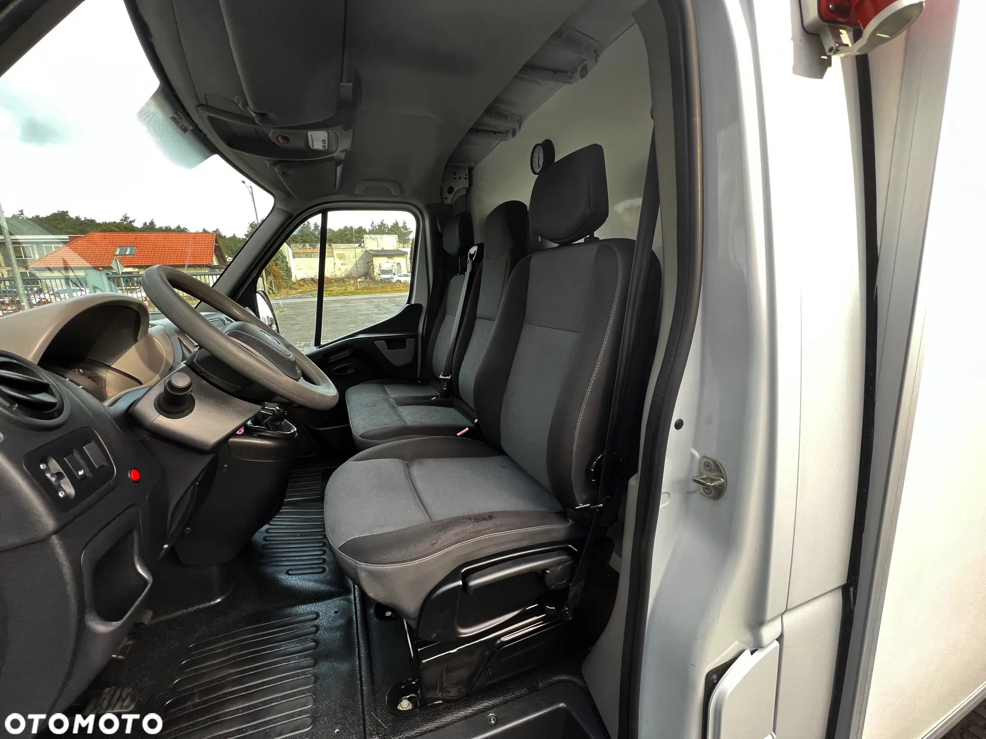 Renault Master 145 DCi Kontener Chłodnia Dwie komory Komorówka Nikso-podwoziowa Zarejestrowany - 9