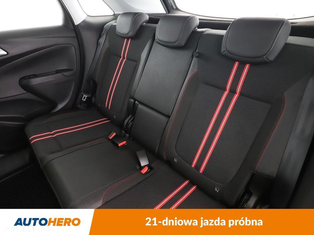 Opel Crossland X - 15