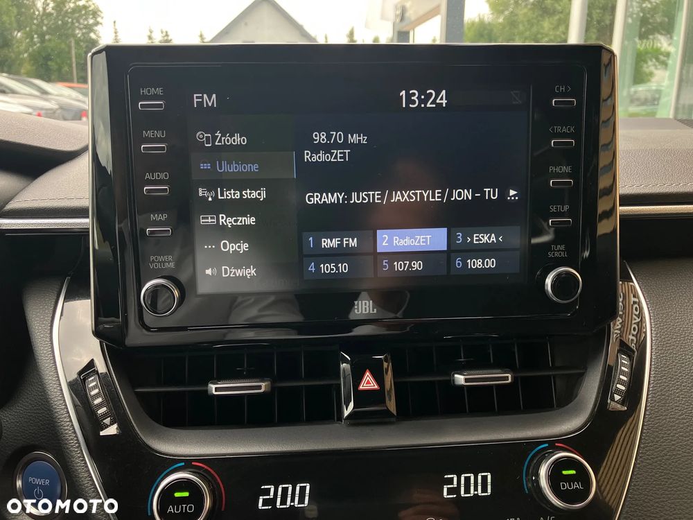 Toyota Corolla 2.0 Hybrid Executive - 31