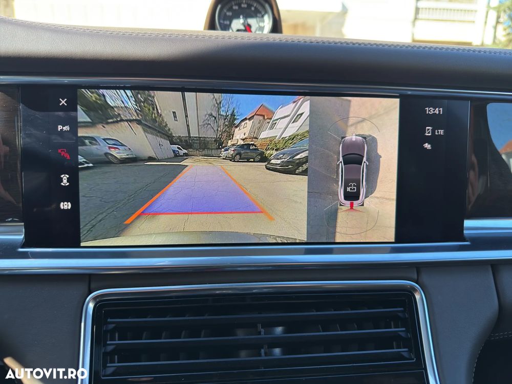 Porsche Panamera 4 Platinum Edition - 39