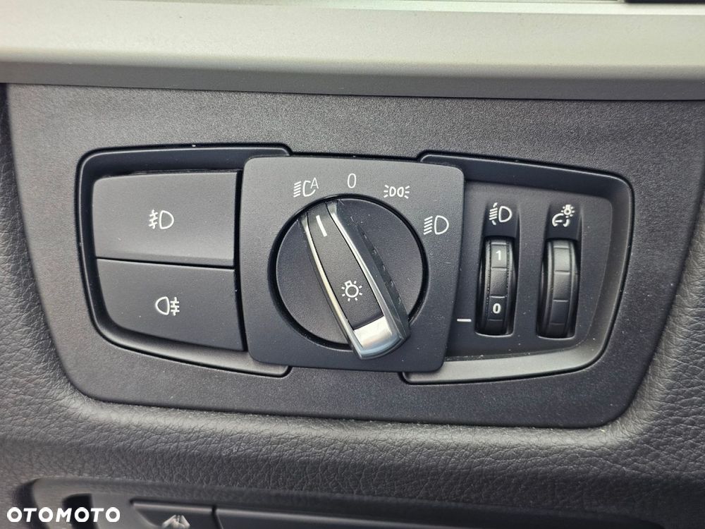 BMW Seria 3 - 36
