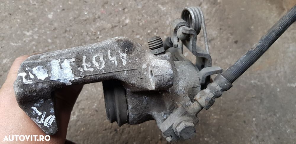 Etrier spate dreapta audi a4 b7,motor 2.0 tdi - 1