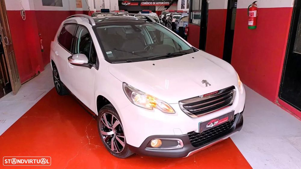 Peugeot 2008 1.2 PureTech Allure - 2