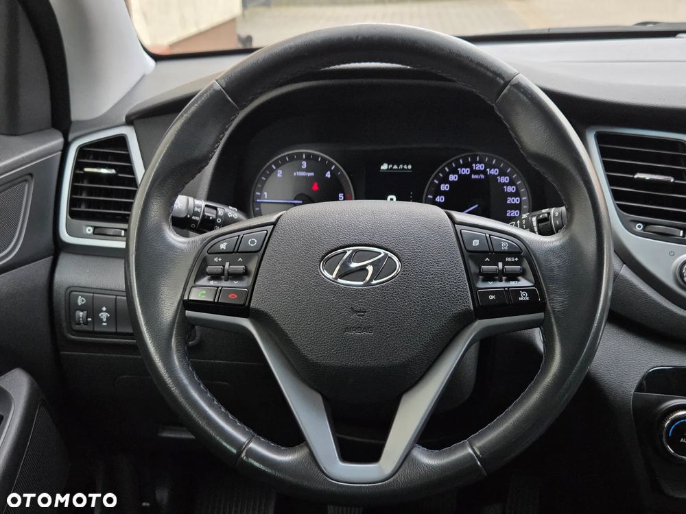 Hyundai Tucson 2.0 CRDI BlueDrive Style 2WD - 15