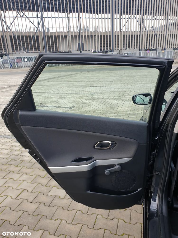 Kia Ceed 1.6 GDI Platinum Edition - 33