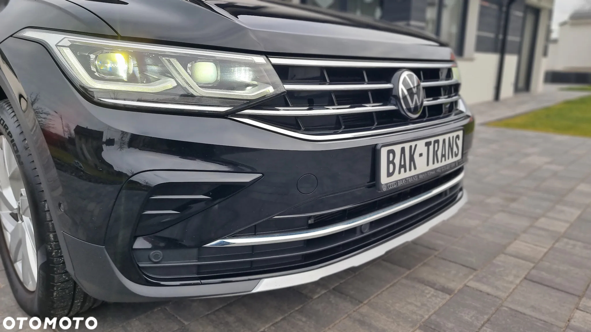 Volkswagen Tiguan 2.0 TDI SCR 4MOTION DSG Elegance - 26