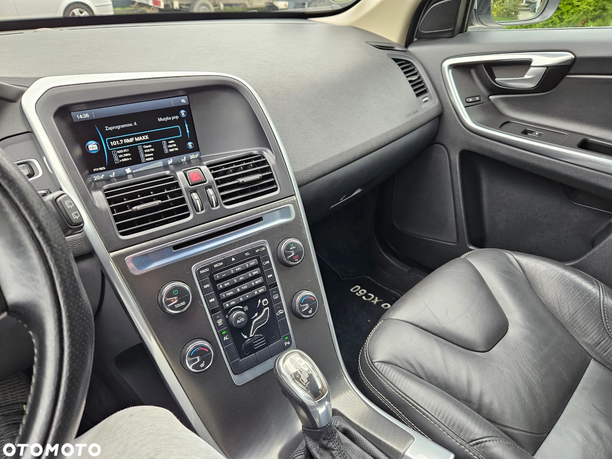 Volvo XC 60 B4 D Geartronic RDesign - 24
