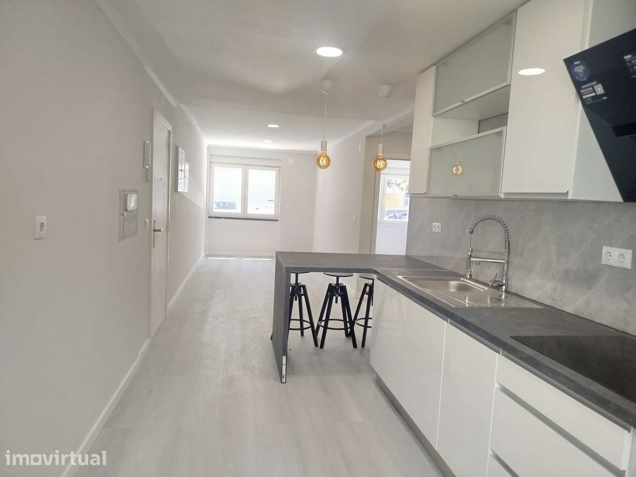 Apartamento T2 em Benfica !  Excelente investimento! - Grande imagem: 2/22