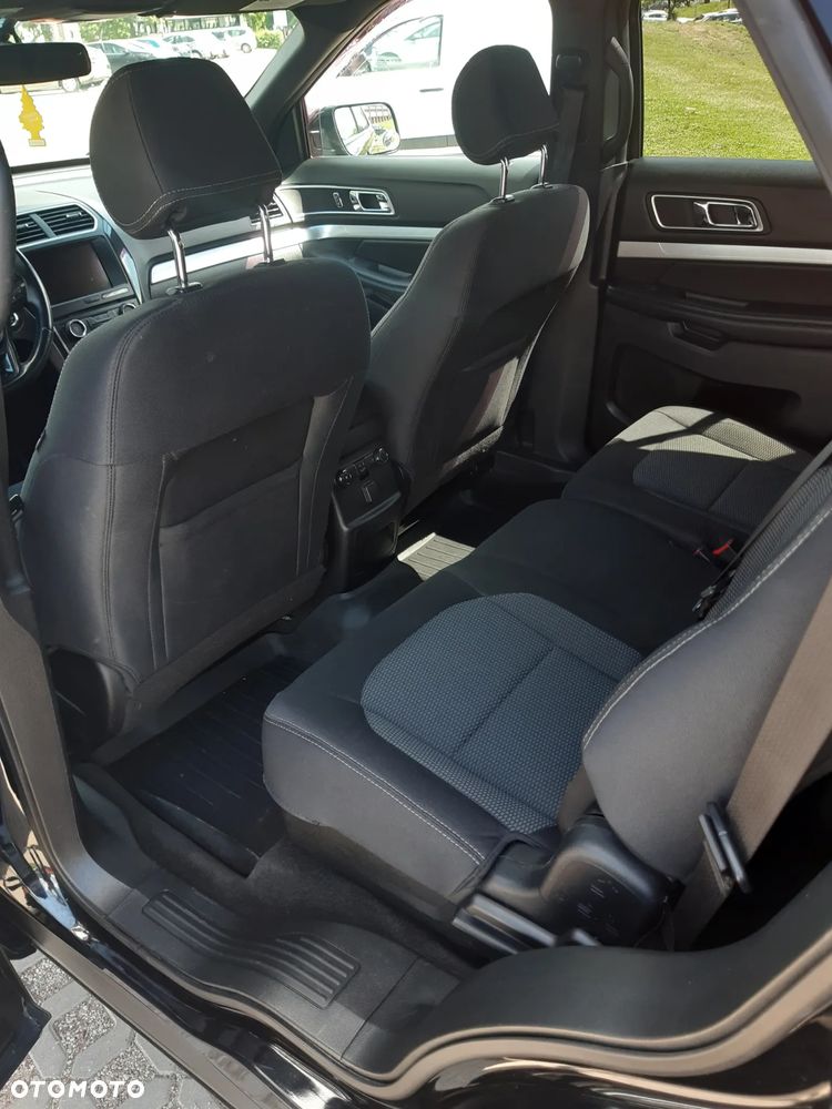 Ford Explorer - 31