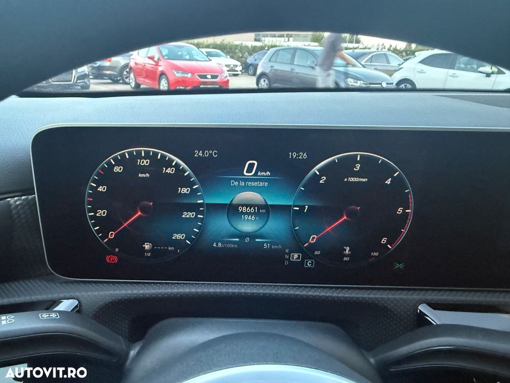 Mercedes-Benz A 180 d Sedan Aut. - 32