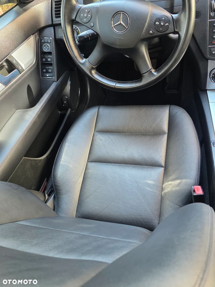 Mercedes-Benz Klasa C 320 CDI 7G-TRONIC Avantgarde - 30