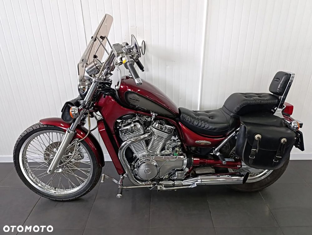 Suzuki Intruder - 7
