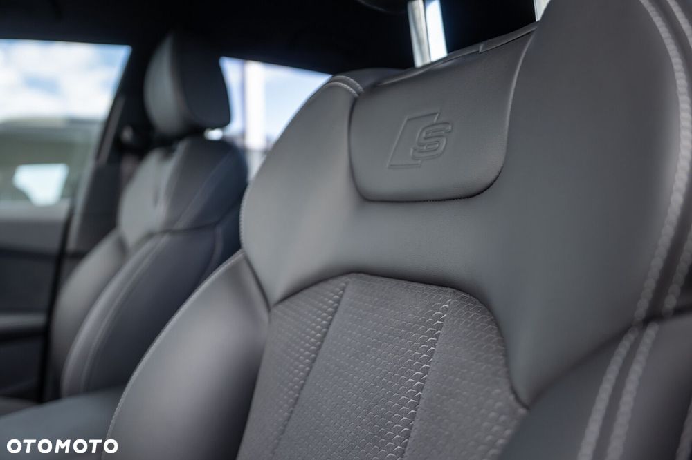Audi Q8 - 15