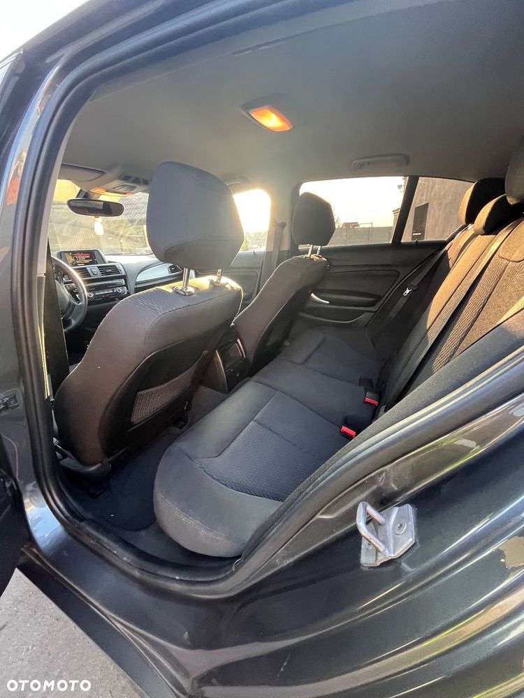 BMW Seria 1 120i - 21
