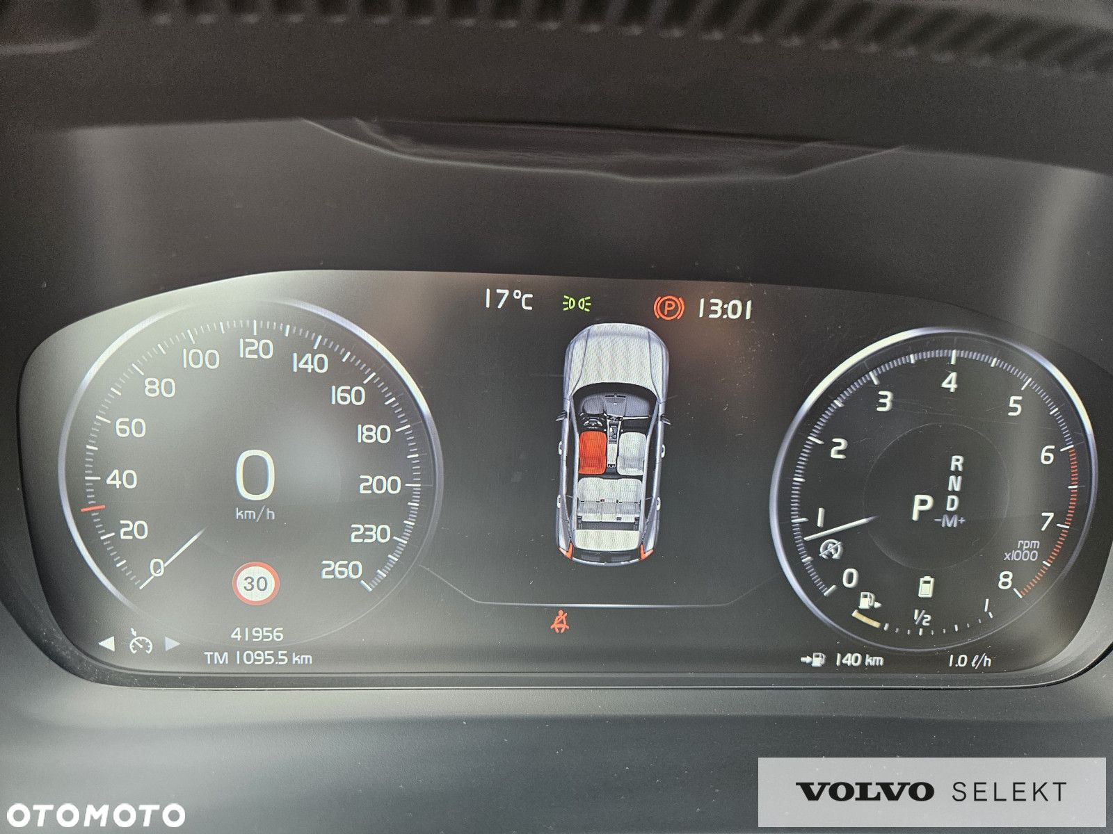 Volvo XC 40 - 25