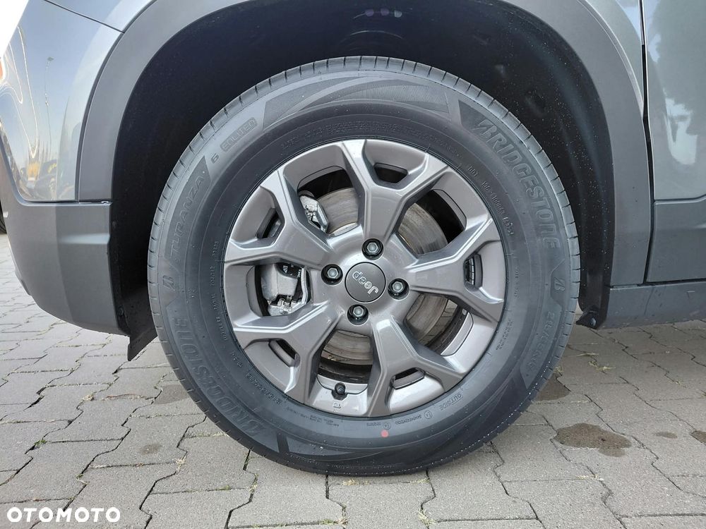 Jeep Avenger 1.2 T3 mHEV Longitude eDCT6 - 11
