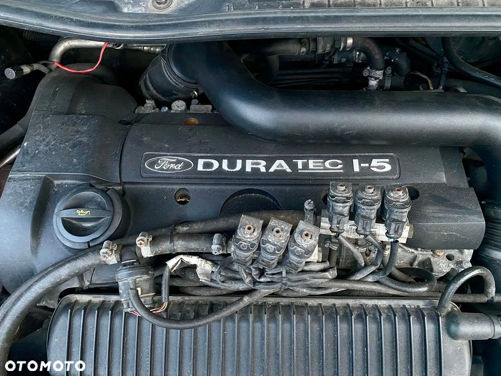 Ford Kuga 2.5 4x4 Titanium - 23