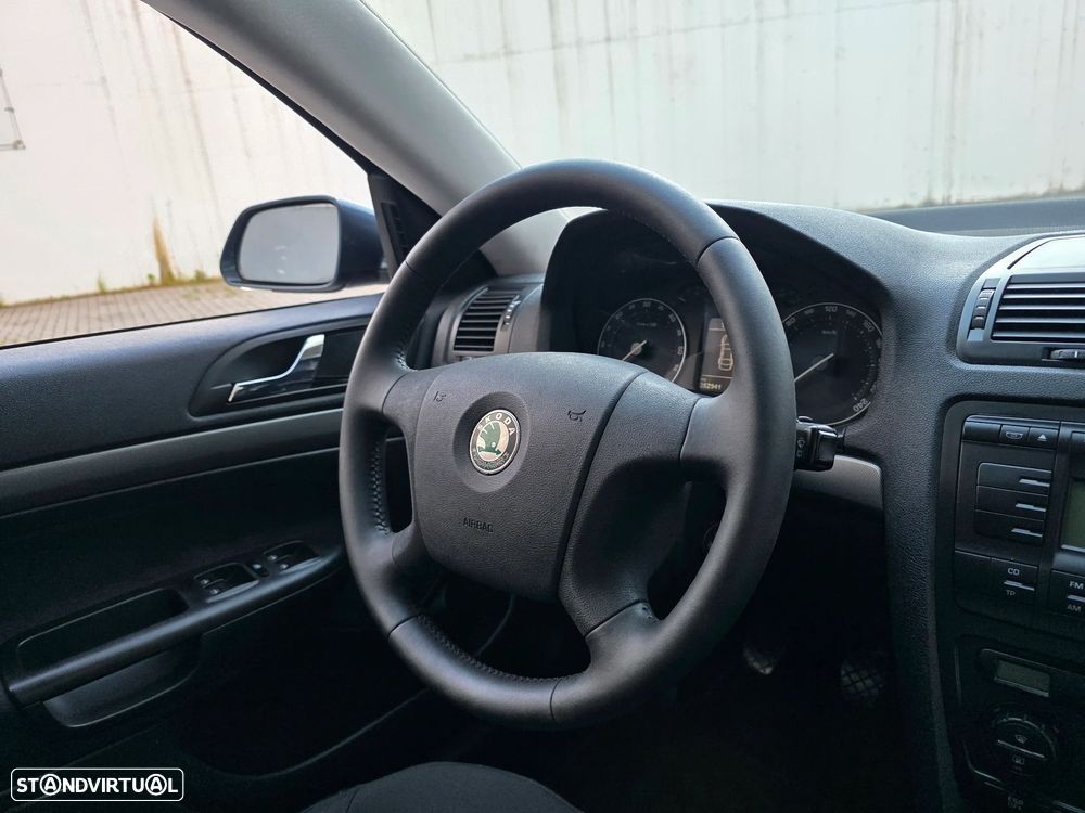 Skoda Octavia Break 1.9 TDi Sportline - 47