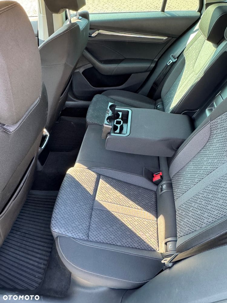Skoda Octavia 2.0 TDI Style - 9