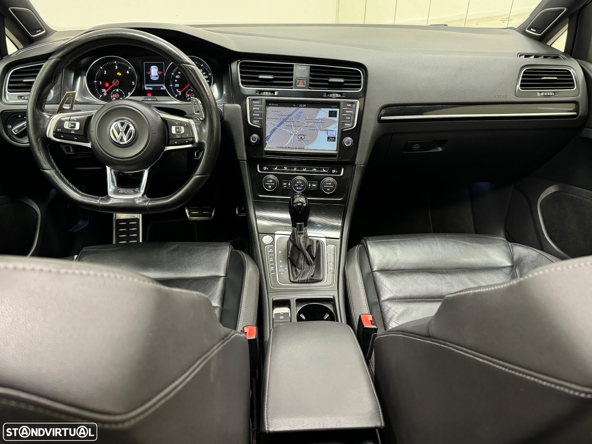 VW Golf 2.0 TDI GTD DSG - 26